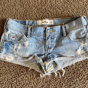 Hollister Jean shorts. Size 1. Non smoker home. Good condition